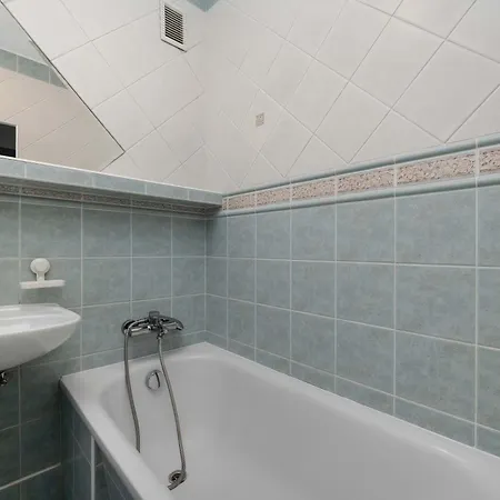 شقة Bright 2-bedroom With Bathtub, Remote Work By Renters