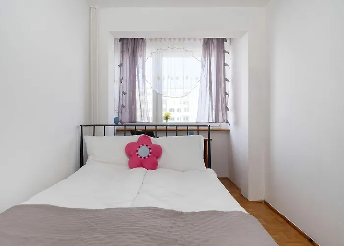 Bright 2-bedroom With Bathtub, Remote Work By Renters Apartment Wroclaw